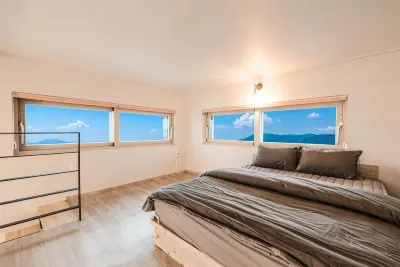 Sacheon Yogiga Pension Hotels near 비토섬신우리조트 글램핑N카라반