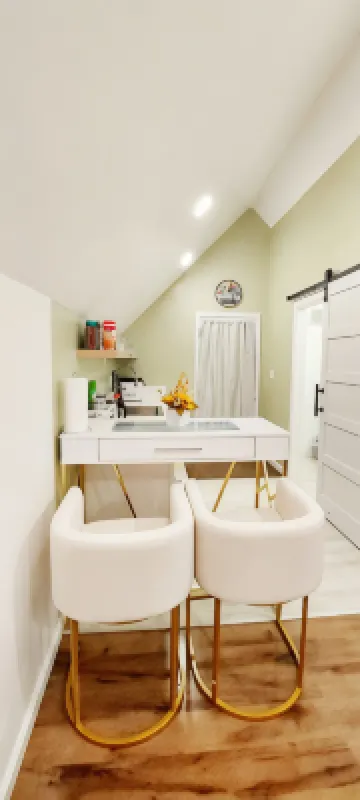 Chic studio with WiFi and AC in serene Springville