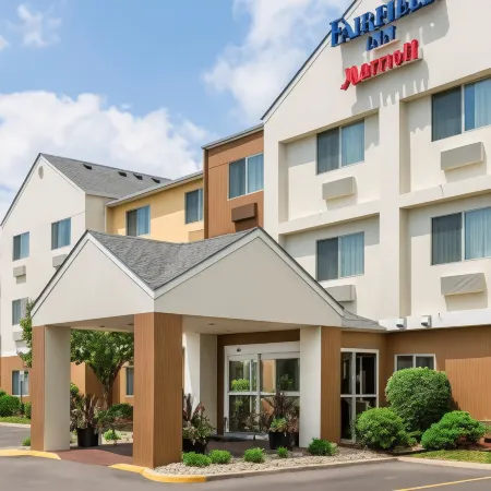Fairfield Inn & Suites Jackson Отели рядом с достопримечательностью «Парк Гринвуд»