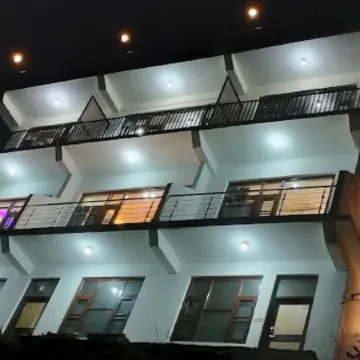 Goroomgo Grand Kailash View Homestay Himachal Pradesh