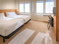 Apartamentos Playa de Castelldefels カステルデフェルスのホテル