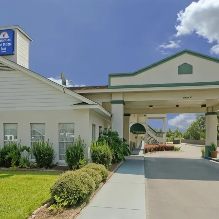 Motel 6 Marianna, FL
