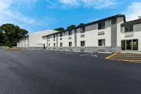 Econo Lodge Cherry Point - parking
