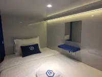 Rosalyne Sleepbox Malioboro 2 (Mirota) Hotels in Danurejan