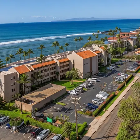Paradise in Stunning Penthouse with A/C, parking, sleeps 6!Lauloa # 405