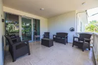 Chris Guest House, 2nd Floor with Shared Pool - 2-Star