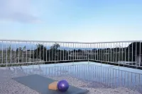 Stunning Seaview Apartment