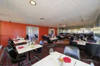 Smart Motels Bert Hinkler