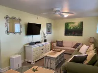 Eagle Pass Cabina- Unique Cabin Perfect for Two!