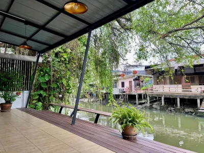 Kirin Riverside Homestay with AC, WiFi in Bangkok โรงแรมใกล้ทุ่งครุ พลาซา
