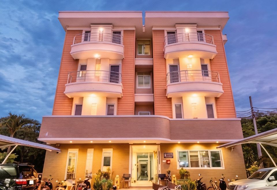 I love you 777 ไอเลิฟยู หัวสนามบิน Pet Friendly Airport Resort - Housity