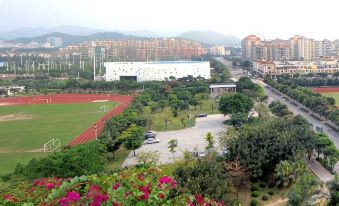 Louis Hotel(Zhongshan Block East Lihe Square Branch)