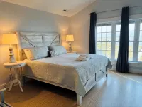 Relax, Play, Enjoy at Offshore Blue - Sound Front Home 4 Br 2 Bath - con encanto