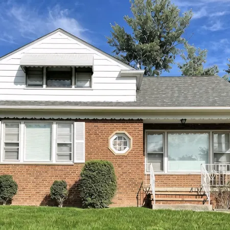 Beautifully Renovated, Luxury Home in Beachwood OH