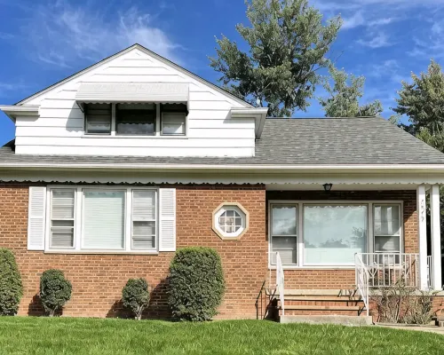 Beautifully Renovated, Luxury Home in Beachwood OH Hotels in Beachwood