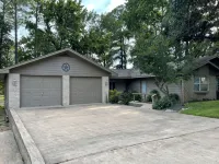 Beachy-Keen Cottage on Lake LBJ; Canoe, Kayaks, Slip, Pets welcome!