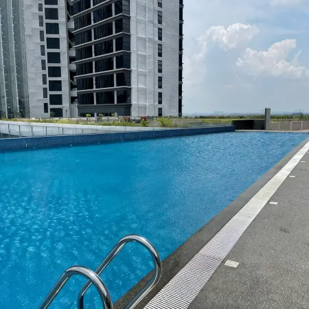 D’Pristine 4 bed room opposite legoland and medini