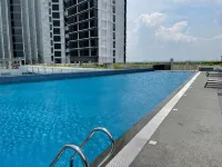 4 bedder D’Pristine condo 22-25 opp legoland (13pax) - Infinity Pools