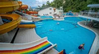 ทูรุนช์รีสอร์ท - รีสอร์ท
