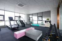 Days Hotel by Wyndham Yancheng Hi-tech Park - Gym