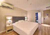 HanTing Hotel (Yakeshi Xing'an Street) - 2-Star