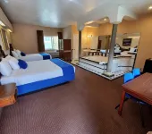 Colony Inn - Inns