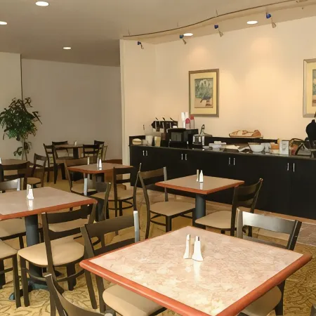 Best Western Plus Battle Ground Inn  Suites
