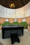 The Eby Farm /Newly Renovated, Modern, Peaceful 5 Bedroom & 5 Bath / Hot Tub - 4-Star