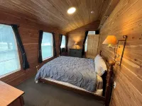 Spacious and comfortable 3-bedroom house in peaceful Somerset, KY. All amenities - 3-Star