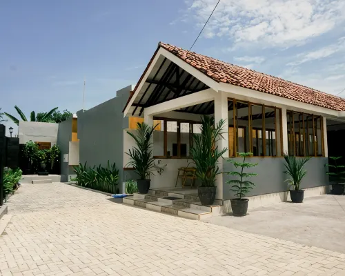 The Umbu Stay Banyuwangi Hotels in Kabat