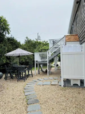 Warm, Inviting Beachhouse with Spa in Great Location of Gorgeous Montauk! - 4-Star