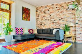 Spacious Eco Home Among Native Gardens – Peaceful Family Retreat