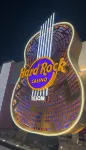 Chandelier Retreat 3Br/2BA/ King Bed /85”75”32” TVs/ Near Hard Rock Casino