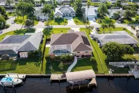 Villa Cape Coral Gulf Access Western Exposure Heated Pool Hot Tub 5 Bedrooms 2 B - Villaer