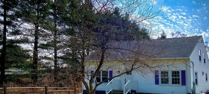 Galena House—Gorgeous 6 BR, 10 min to Three Oaks! Hotels in LaPorte County