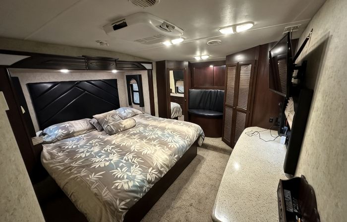 River front relaxation retreat rv on the famous Suwannee river