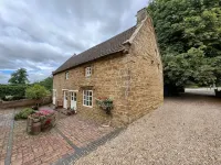 Braunston Manor Cottage: 4-poster beds & ensuites - Wifi