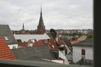 Studio with panoramic view, centrally located in d. Old town, quiet location with WLAN