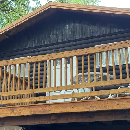 Nice log cabin on back country road with peace, quiet and the amenities of home