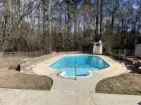 *Private/Contempo/Cozy/House & pool/17 min from ATL & in the Atlanta Metro Area* - Pools