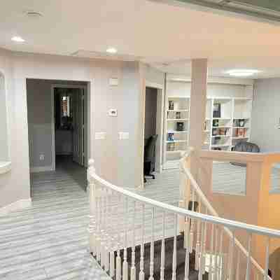 Large modern home, perfect for large groups. Minutes from the strip. Others
