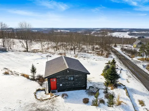 Queen Cabin Modern Cabin Near Skiing, Trails, Firepit, Hot Tub & Stargazing!