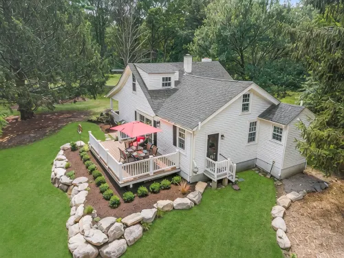 Luxury Cottage on the Potowomut River in Rhode Island 2bd/2b - Wifi