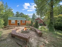 Luxury Cabin 45 Min to Asheville |Hot Tub|Fire pit - 4-Star
