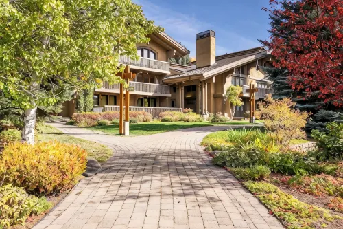 Beautiful Sun Valley Lodge II Penthouse, Sleeps 8 with Amazing Views of Baldy - Wifi