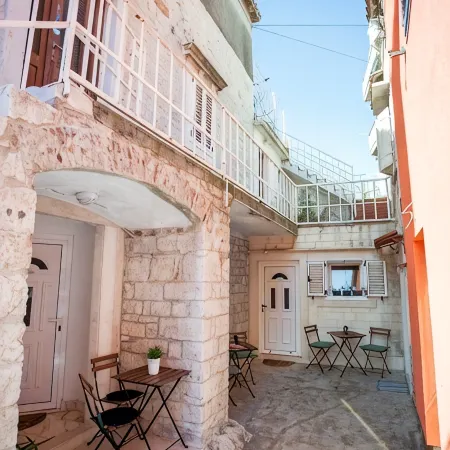 Apartments Emotha