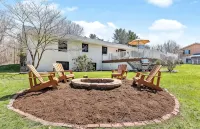 Perfect Retreat for Multi-Generational Families! Sat-Saturday Lakeside Rental. - Wifi