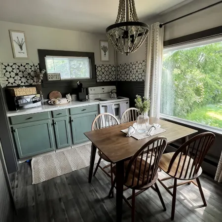 Newly remodeled luxury first floor apartment. Minutes away from SUNY Potsdam!