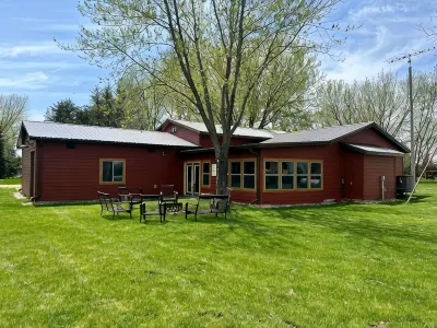 Lake Ericson Spacious Cabin Отели в г. 