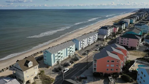 Hidden Gem at Seascapes E Bldg  POOL ! - Carolina Beach, NC.   Linens Included! - balcony